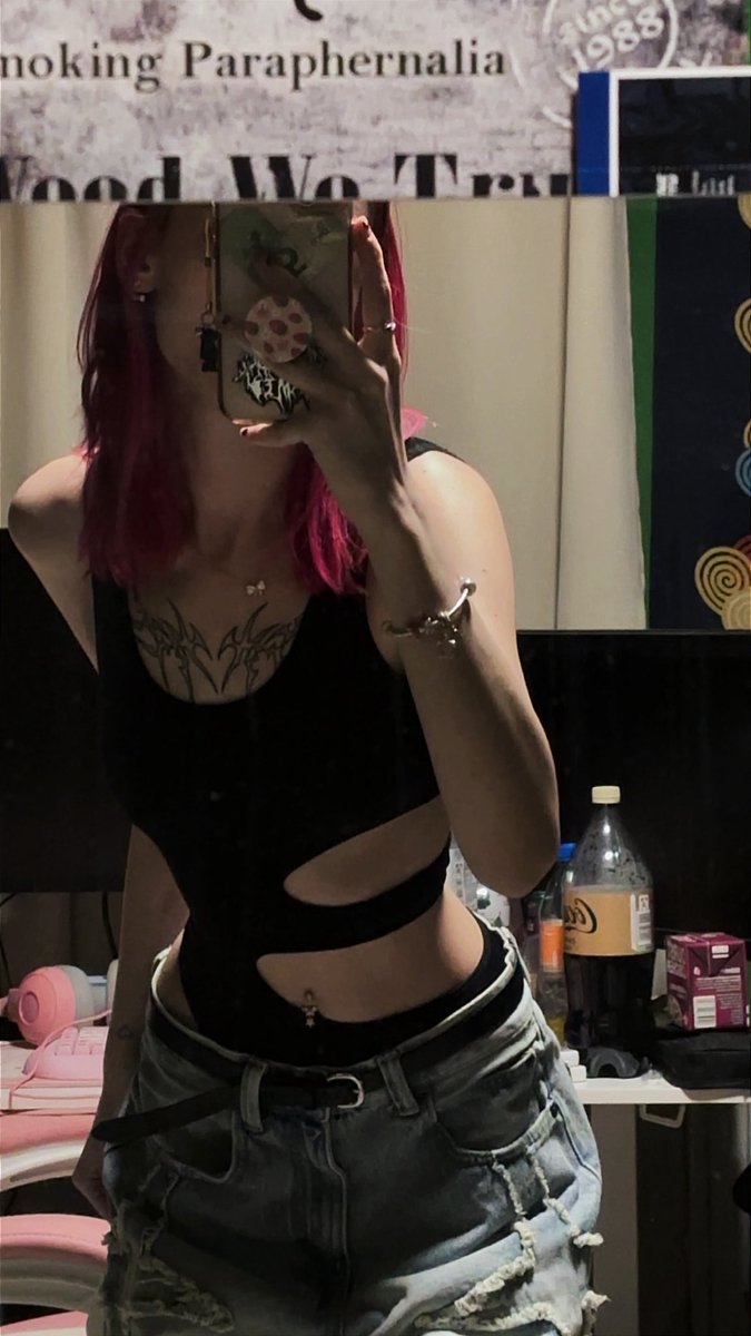 •rottenangel tweet media