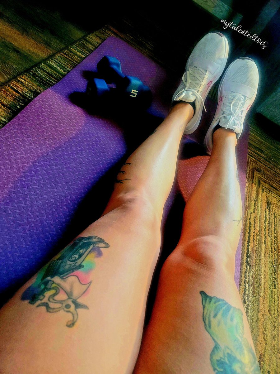 Finally, new workout shoes provided by my #1 fan. Thank you! See the full set tomorrow on app.feetfinder.com/userProfile/My… Tanning Toes Tuesday is already posted.