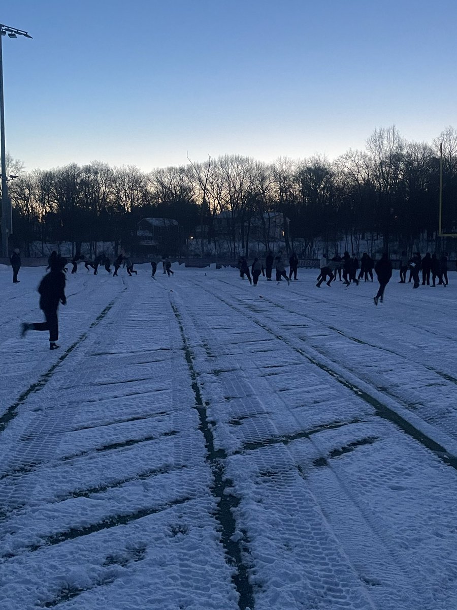 CurryFootball's tweet photo. ❄️☔️Good morning ❄️☔️

#PurpleREIGN☔️ https://t.co/rqzAfzDu83