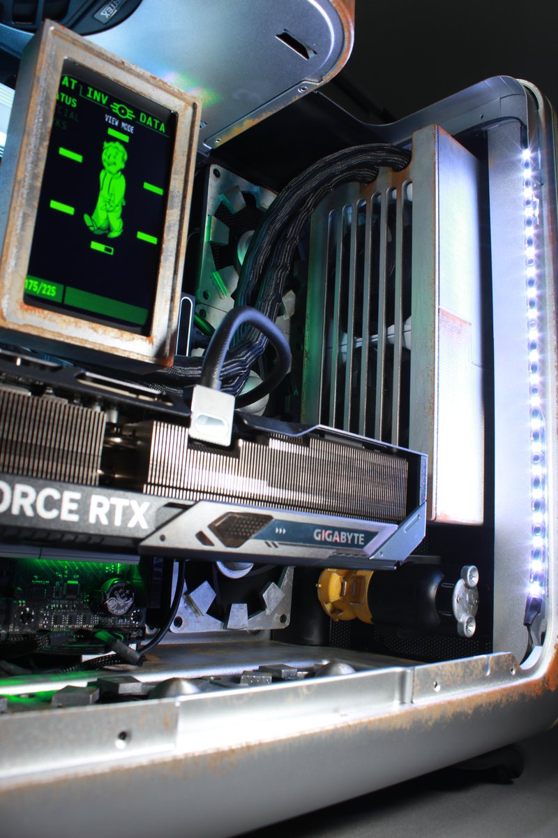 Phenom Design & Photography tweet media