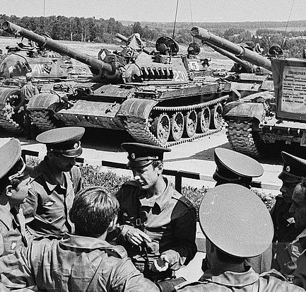 A very rare Object 169 in Solnechnogorsk, July 1989.