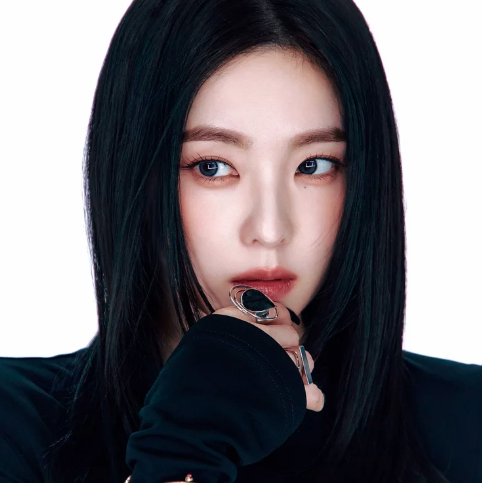 Kpop soloists that are expected to release music this year:

Jennie
Jisoo
Yuna
Rosé
Irene
Chungha
Ten
Yeri
Taeyong
T.O.P
Taeyeon