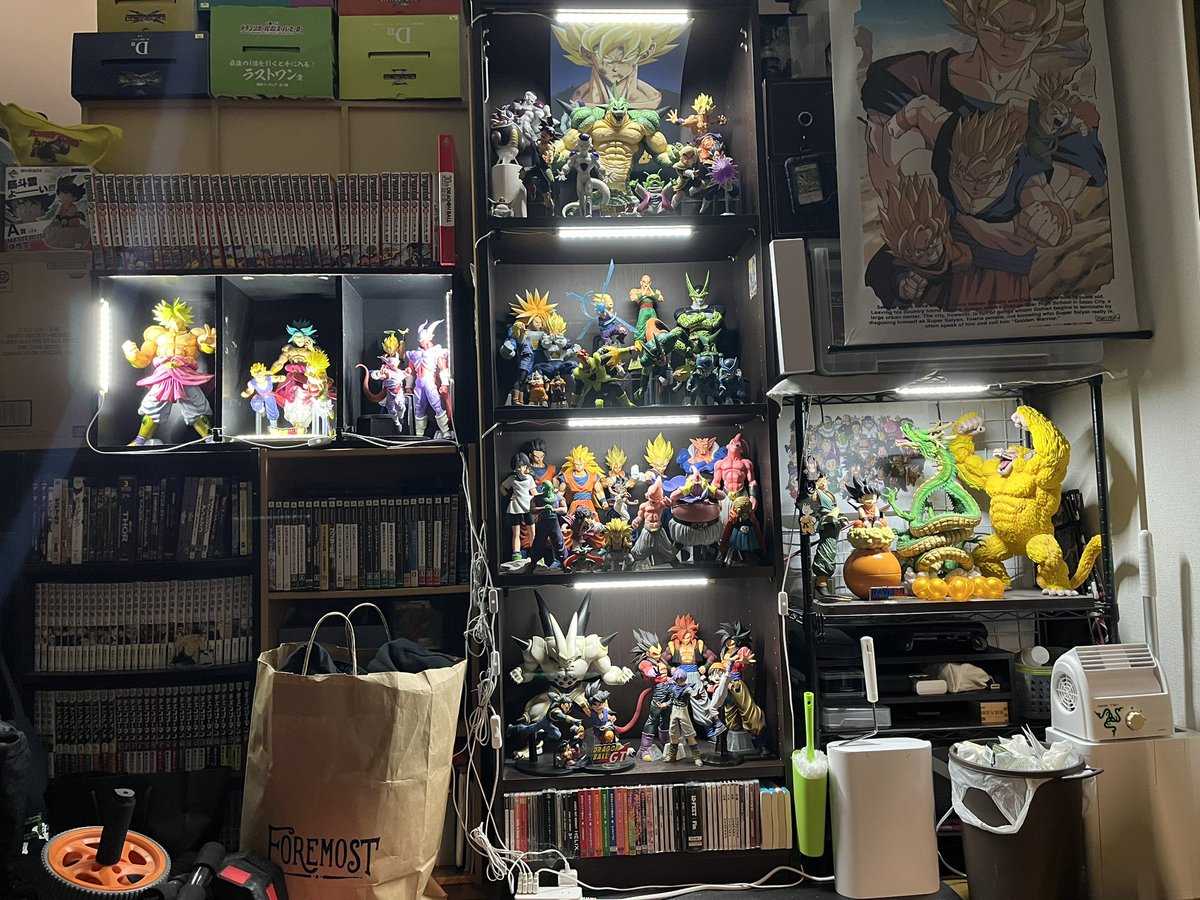 GtMaximum's tweet photo. こうやってみると結構ドラゴンボールフィギュアガチ勢やなw https://t.co/j8IKm2ezXJ