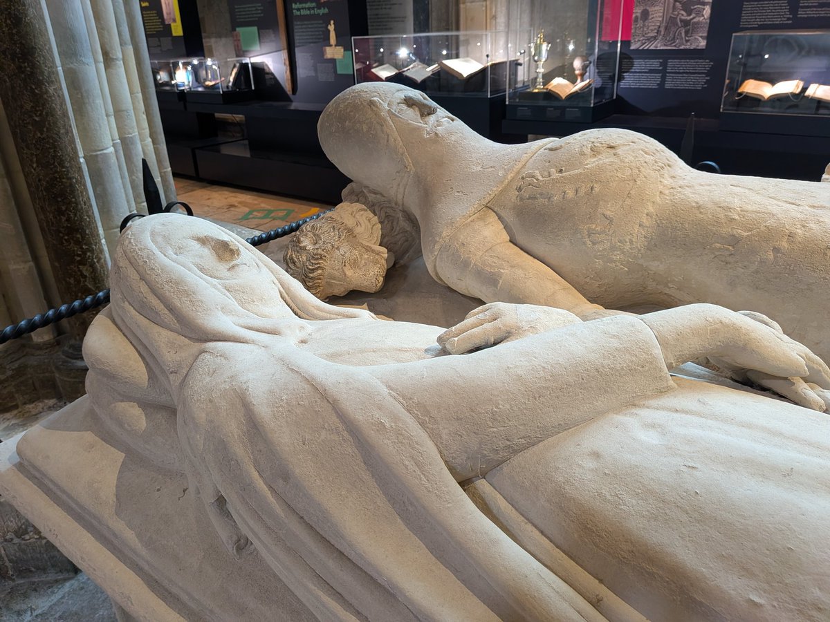 catecawley's tweet photo. The Arundel Tomb #Chichester Cathedral #Sussex c.1375. #Tomb of Richard Fitzalan 10th Earl of #Arundel d.1376 &amp; his 2nd wife Eleanor of Lancaster d.1372. Both buried in the Chapter House of Lewes #Priory, tomb later moved after Dissolution 1537. #TombTuesday https://t.co/ymVR2KVVDl