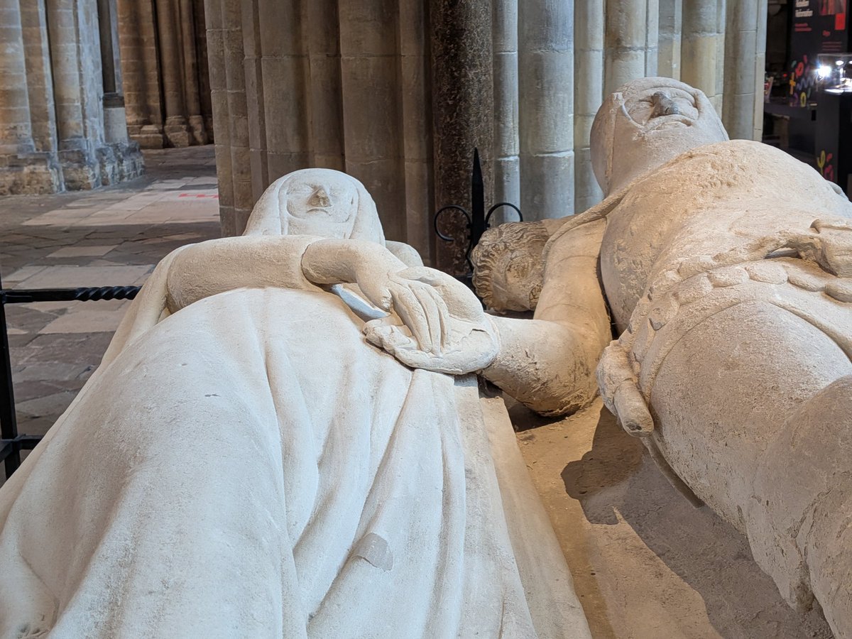 catecawley's tweet photo. The Arundel Tomb #Chichester Cathedral #Sussex c.1375. #Tomb of Richard Fitzalan 10th Earl of #Arundel d.1376 &amp; his 2nd wife Eleanor of Lancaster d.1372. Both buried in the Chapter House of Lewes #Priory, tomb later moved after Dissolution 1537. #TombTuesday https://t.co/ymVR2KVVDl
