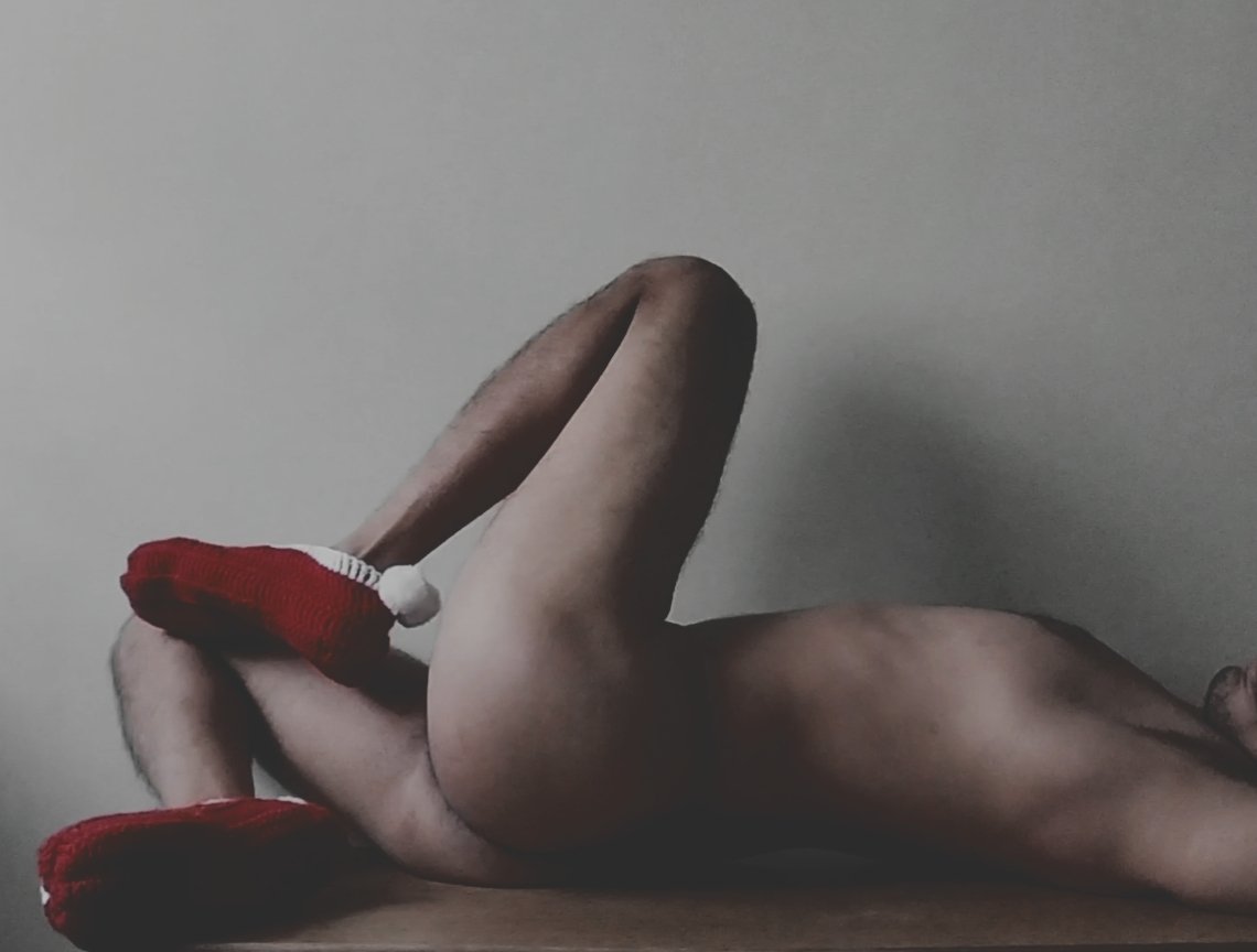 kesh407's tweet photo. Let's play with the colours? 

#redsocks #gay #sexy #hotcolours https://t.co/ujGFDJN3fy