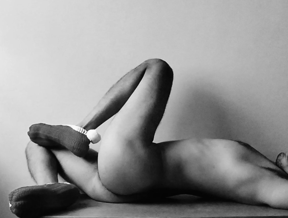 kesh407's tweet photo. Saturday noon.....

#saturdaynoon #gay #blackandwhite https://t.co/kmicCK7ZH9
