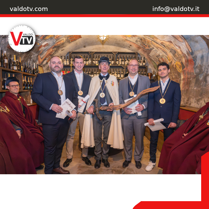 ValdoTv's tweet image. valdotv.com/2026/02/03/qua…

Cerimonia di investitura per quattro nuovi Cavalieri di Valdobbiadene. La Confraternita ribadisce l’impegno per identità e tutela della DOCG.

#Valdobbiadene #DOCG #vino #territorio