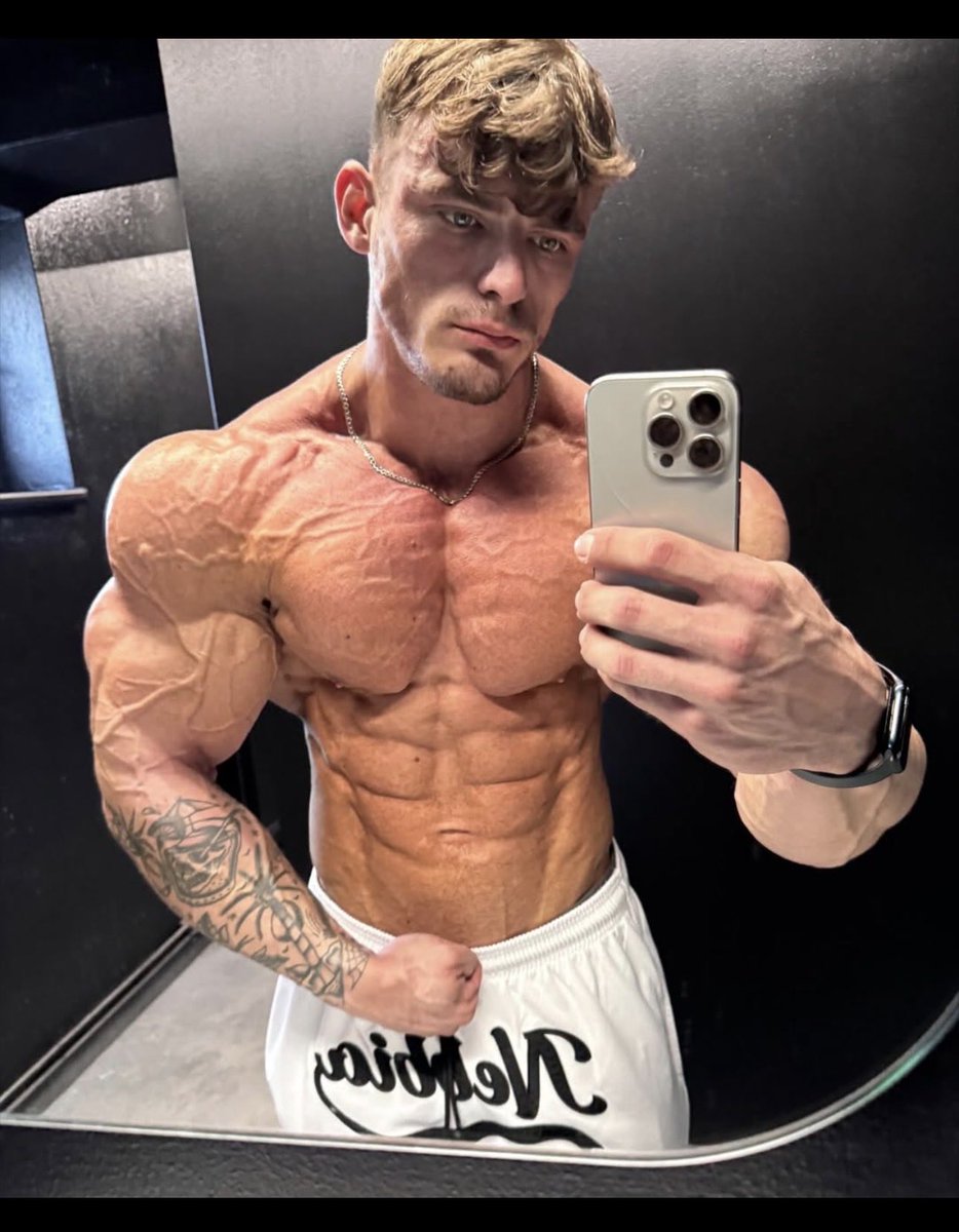 Active. Strong. Stylish. 🥷 <a href="/NEBBIAfitness/">NEBBIA™ Official Profile</a> #NEBBIA #YESYOUCAN