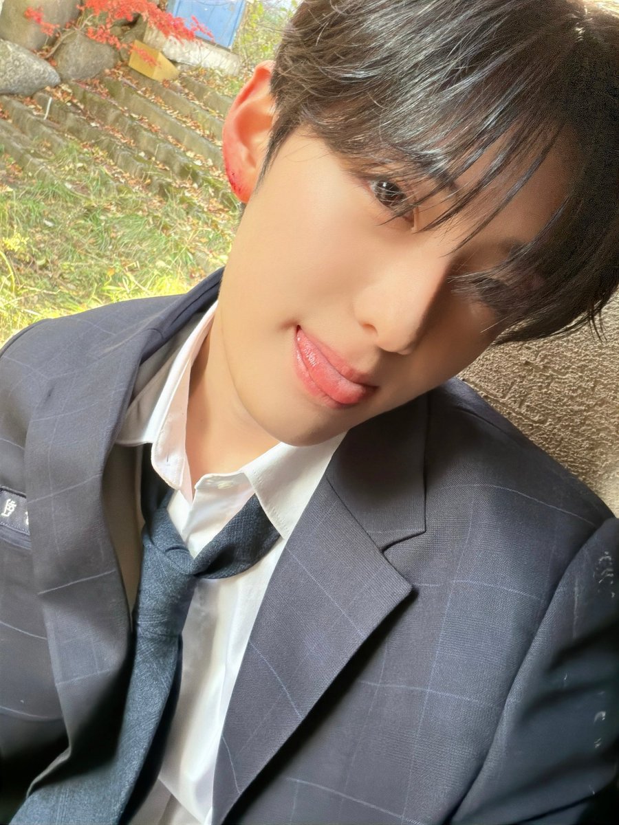 s_altthing's tweet image. #교복콤
또 다시 교복콤이 도짐
진짜 매일매일 봐도 질리지 않는다