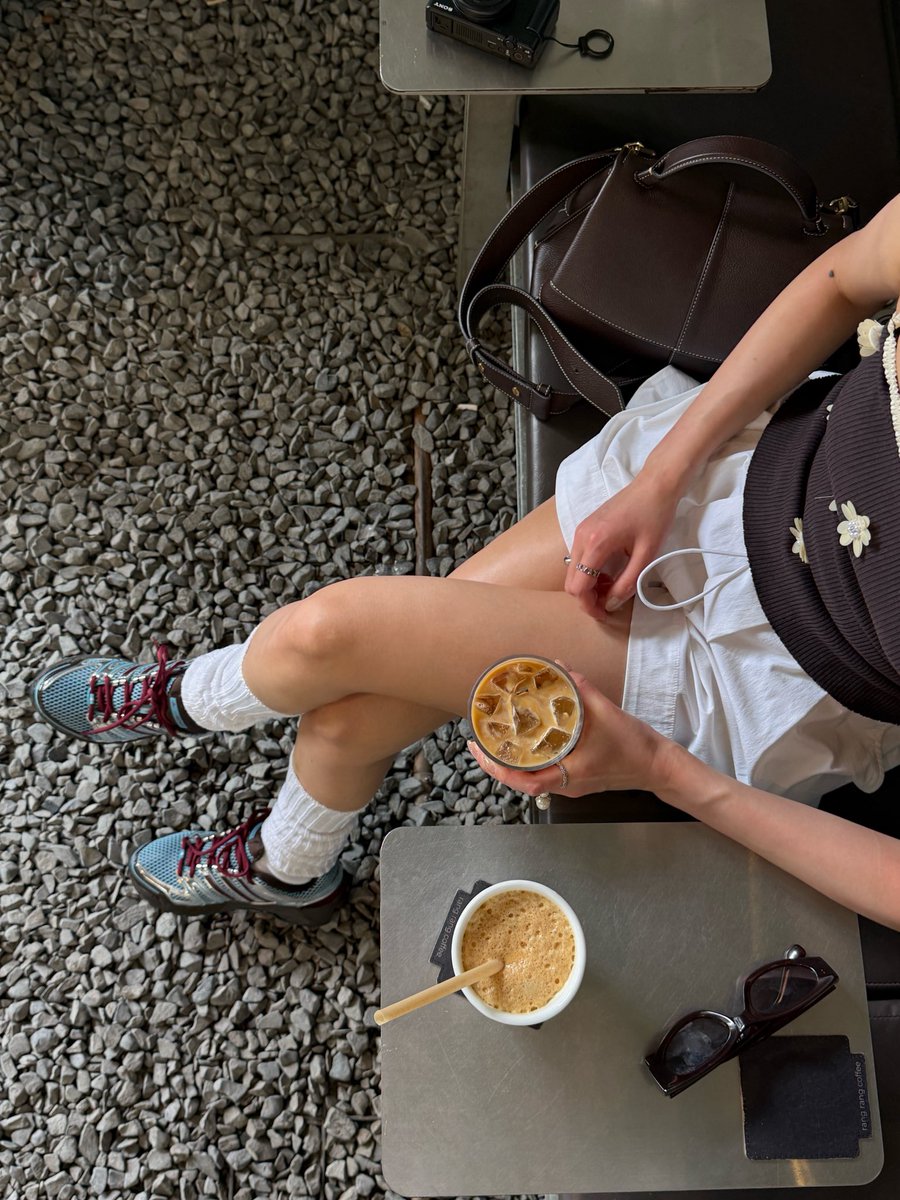 k__kgy's tweet photo. Vietnam trip 🇻🇳
#adidasAdistar https://t.co/1FN22jMZzk