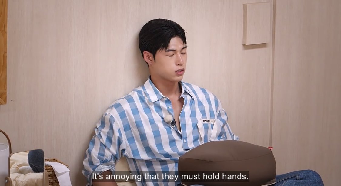 Farahacreations's tweet image. does it ever                         just how fast the
drive you crazy…               night changes?

 #SinglesInferno5