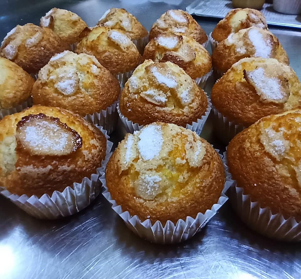 SierraNortecom's tweet image. El pan tradicional y la bollería artesana de El Horno de Ángeles están deliciosos😋 SierraNorte.com/hornoangeles

Te esperan en Gargantilla del Lozoya 😍

#pan #panaderia #artesanal #comida #gourmet #tradicional #madrid #rural #sierrademadrid #SierraNorteMadrid #SierraNorteDeMadrid