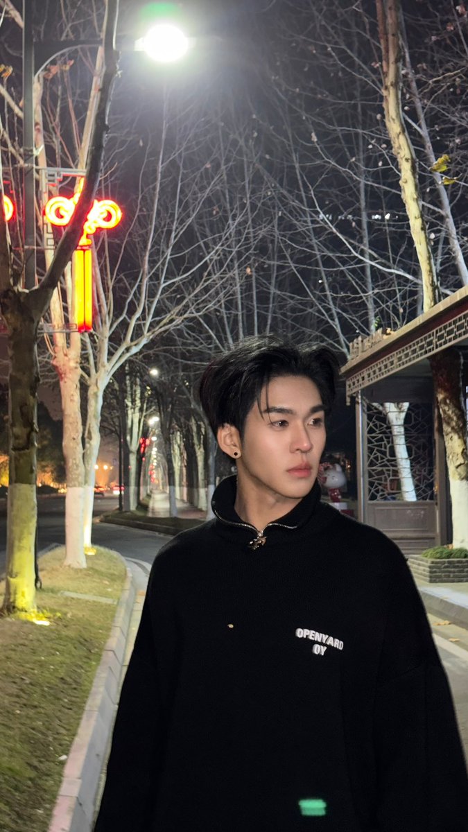 Auautnp's tweet image. 🌚 #auautnp