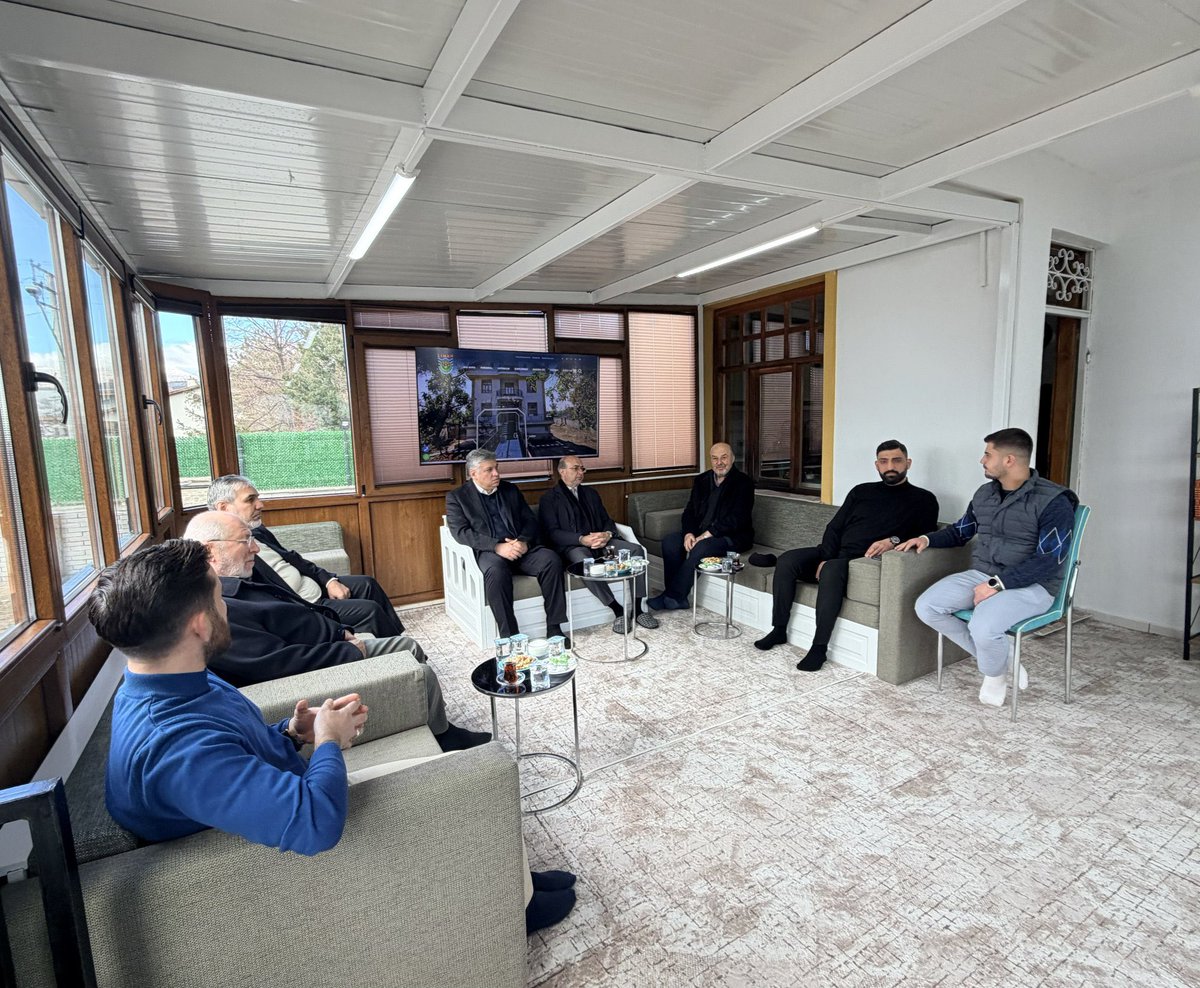 Bağımlılıkla mücadele konusunda önemli ve kıymetli çalışmalar yürüten Liman Ayık Yaşam Derneği Konya Şubesi’ni ziyaret ederek genç kardeşlerimizle bir araya geldik.

Bireylerin yeniden topluma kazandırılması ve farkındalığın artırılmasına yönelik yürütülen çalışmalar hakkında