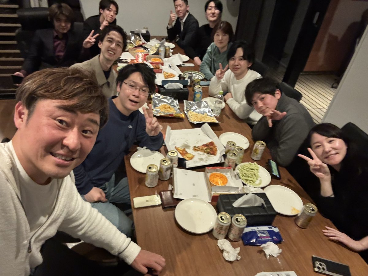 tsuzuki100angel's tweet photo. 今日はBIZFITのX実践会のオフ会！我が家に無料招待しました！
お互いのXを伸ばす裏技を共有しました！
3月にインプレッションコンテストを開催して、上位3名は六本木で豪華食事会に無料招待します！
X伸ばしたい人！まだエントリー間に合いますよ！
ご連絡ください！！ https://t.co/gxSOX0AHfa