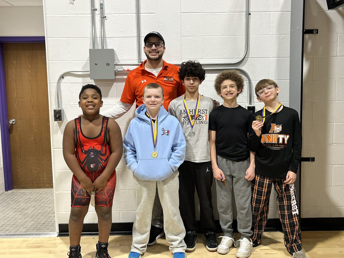 Amherst Wrestling tweet media