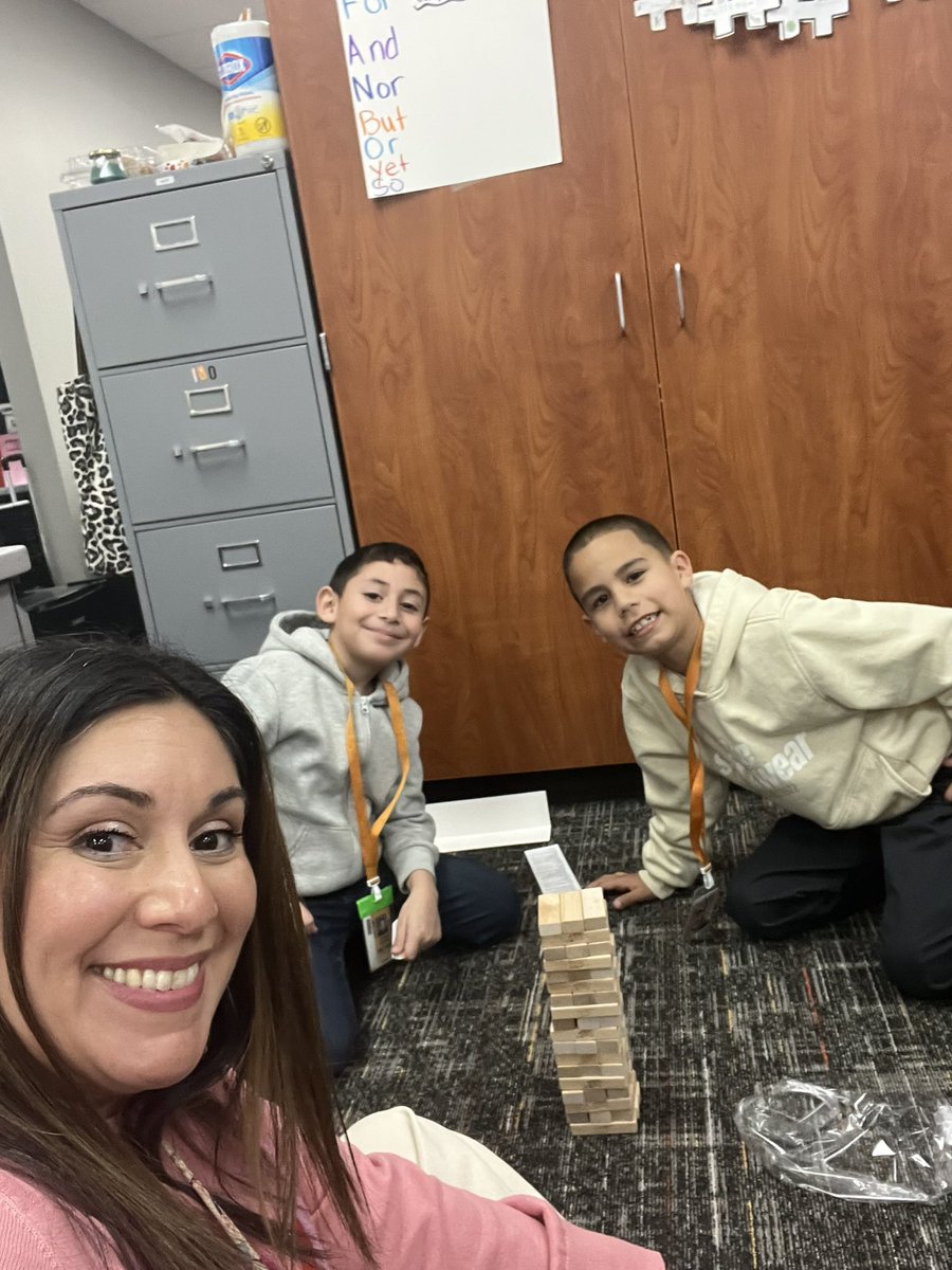 Mrs.Erica Rivera tweet media