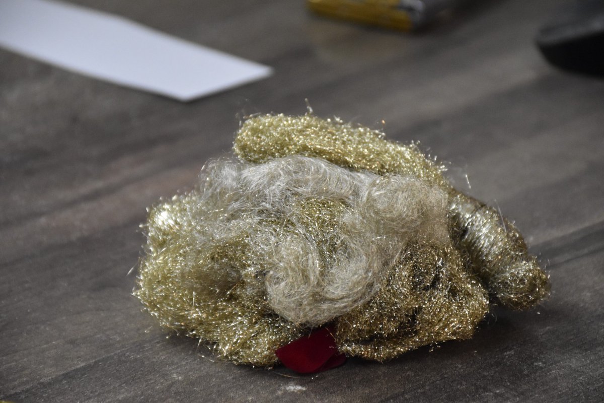 InfoSuratGOG's tweet image. લુપ્ત થવાની કગારે પહોંચેલી જરીકલાને ૧૨૦ વર્ષથી જીવંત રાખતો સુરતનો જરીવાલા પરિવાર

@SURAT_DDO1 @collectorsurat @CMOGuj #textiles #surat #jari