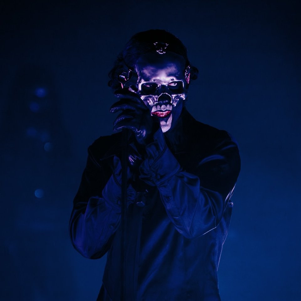 greedyjiussy's tweet image. hello handsome beautiful gorgeous