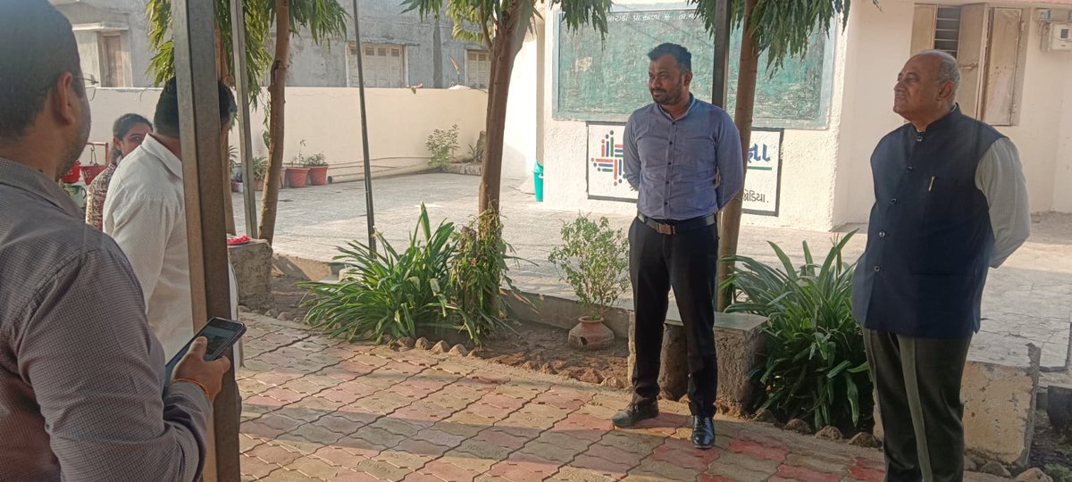 જોડીયા તાલુકાનો પ્રવાસ કરી બારાડી તાલુકાની મુલાકાત લઇ ગ્રામજનો સહ સંવાદ કરી તેમની કોઇ રજુઆત હોય તો તે અંગે ચર્ચા કરી તેમજ ગ્રામ પંચાયત ખાતે સામાન્ય દફતર તપાસણી કરી તમામ રેકર્ડ ચકાસણી કરી.
<a href="/CMOGuj/">CMO Gujarat</a> <a href="/JayantiRavi/">Jayanti Ravi</a> <a href="/infojamnagargog/">Info Jamnagar GoG</a>