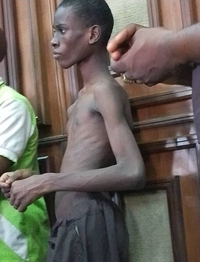 RealQueenBee__'s tweet image. We will never forget that on 3 Nov 2024, Bola Tinubu sent these underaged children to prison for protesting that they're hungry.

Even if the North forgets, we will NEVER.