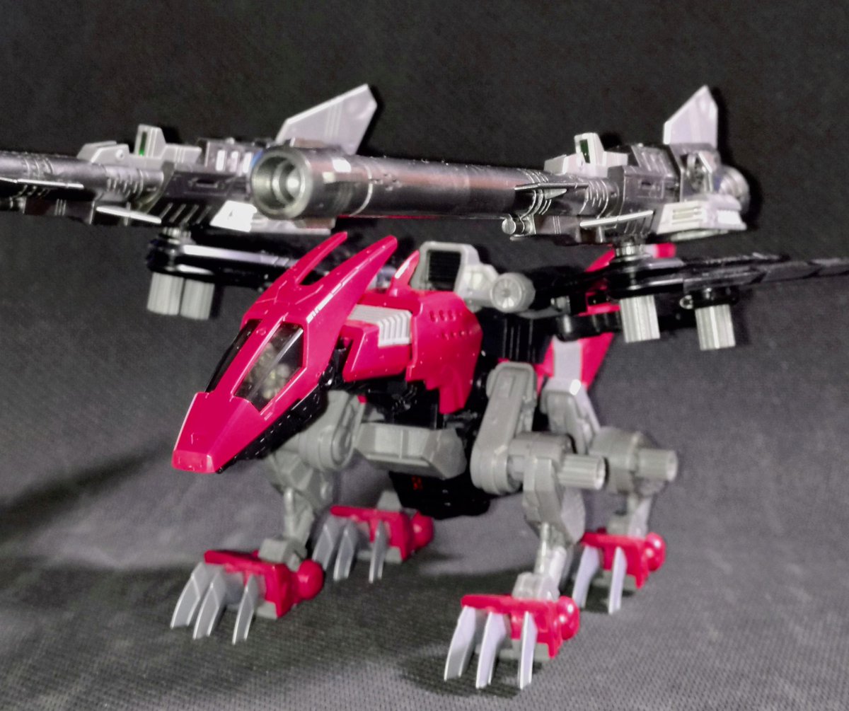 get_happiness tweet media