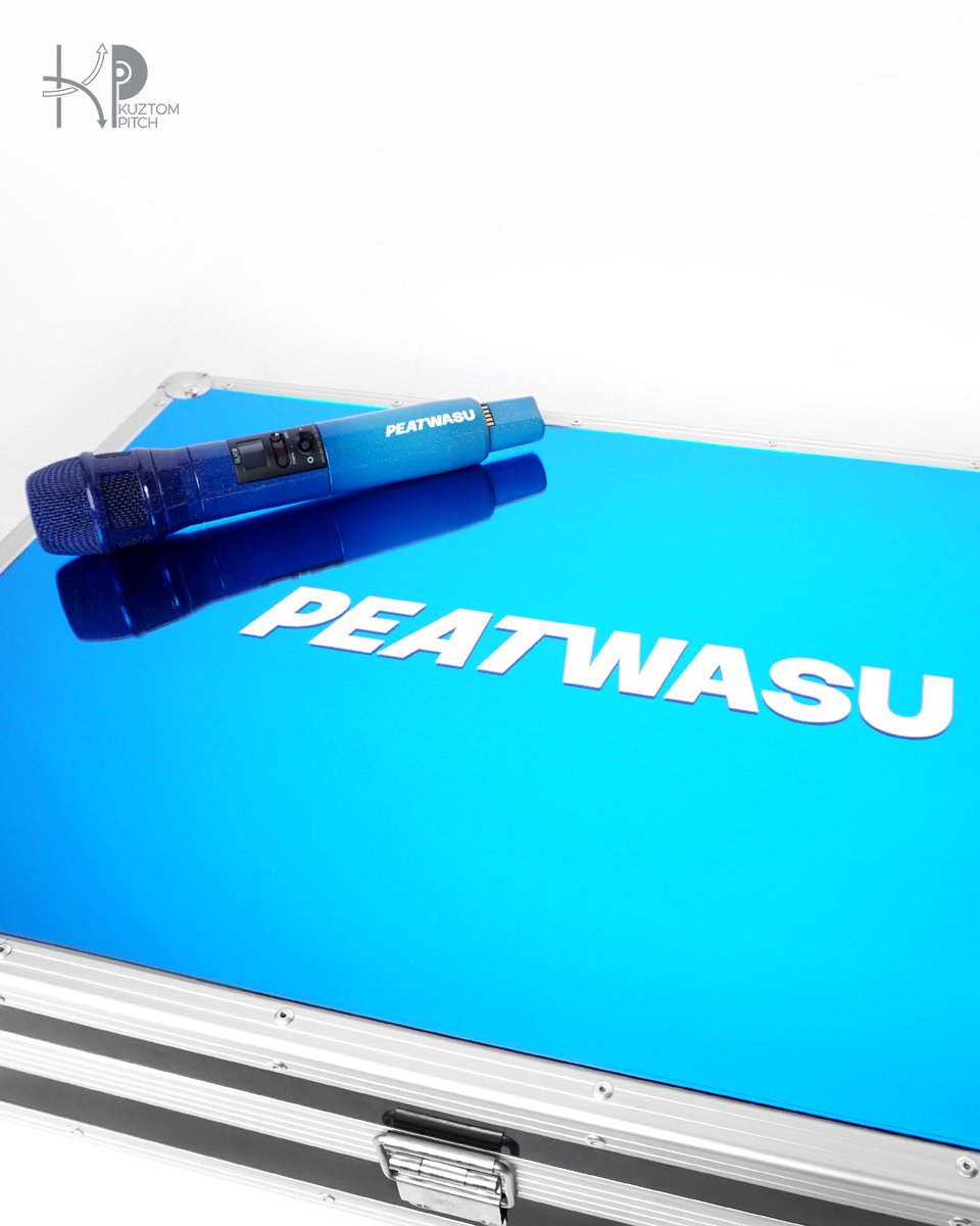 KuztomPitch's tweet image. More than a microphone.
A blue gradient gloss galaxy SLX-D Shure, specially crafted for K. @peatwasu  from his partner, K. Fort. 💫🎤💙

Any Inquiries please contact 
Line OA : @ kuztompitch

#KuztomPitch #Peatwasu 
#MicrophoneCustom
