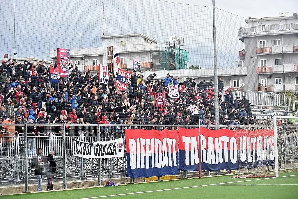 tarantoforum's tweet photo. Coppa Italia, Bisceglie-Taranto: trasferta vietata ai tifosi rossoblù

https://t.co/IxDgu0hHcj https://t.co/QwRLllXxrK