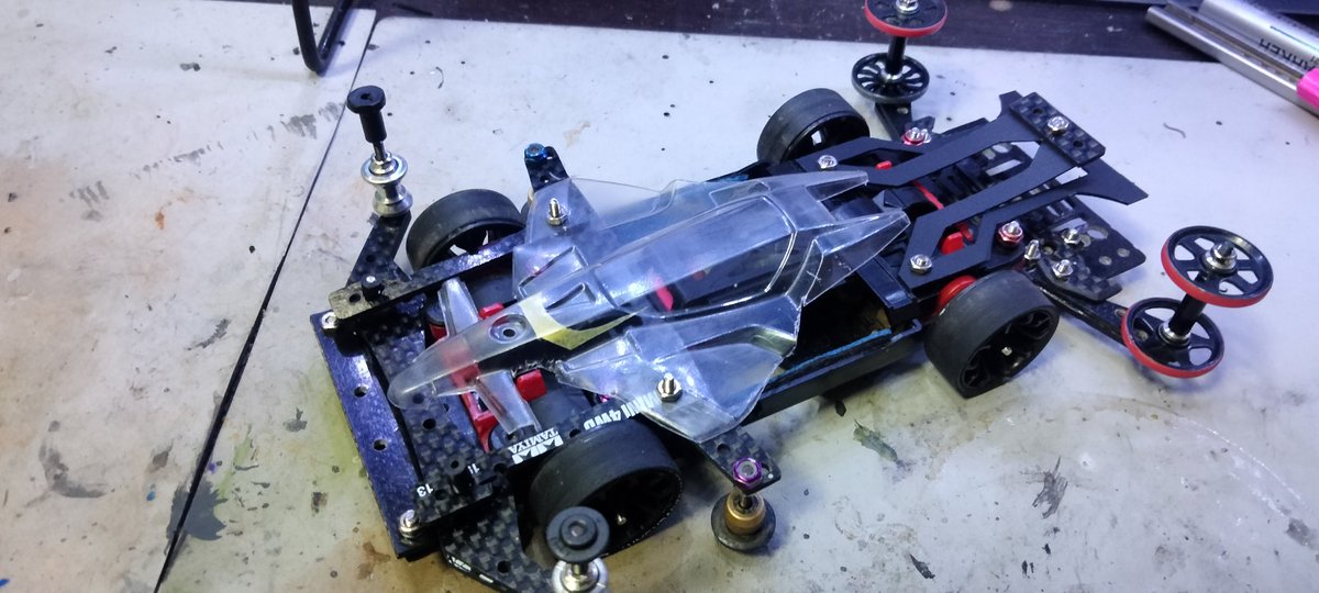 MSが形になった😆
遅くてもマルユウ杯の両軸部門に出れる✨
こんなんかなぁ？って画像だけ見てキャッチャーダンパー作りました💦
ボディの塗装は…サクッと塗ります🥹