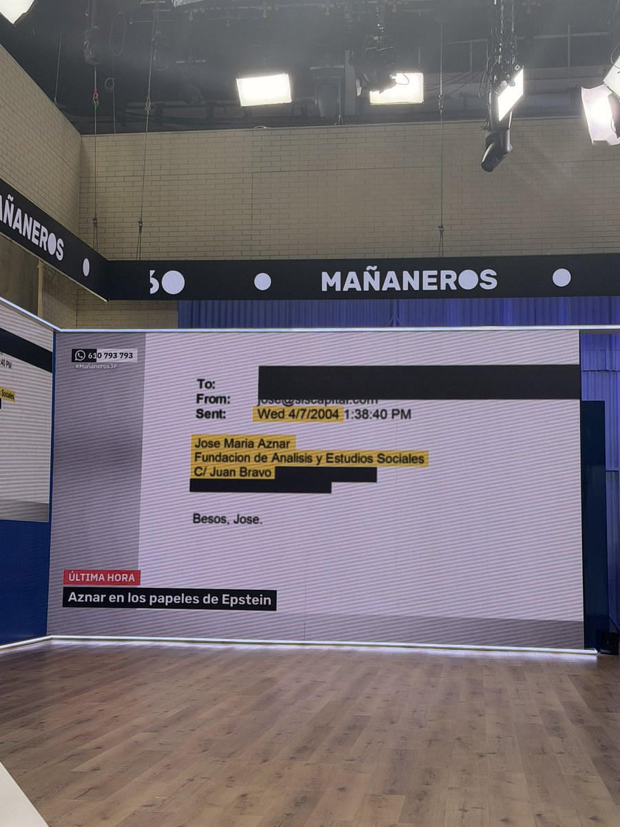 El expresidente Aznar aparece en los papeles de Epstein y el silencio cómplice de los medios de comunicación es terrorífico.
Ni una tertulia, ni una gran portada, ni un medio informándote de esto.
Ahora en <a href="/MananerosTVE/">Mañaneros 360</a> 👇🏽