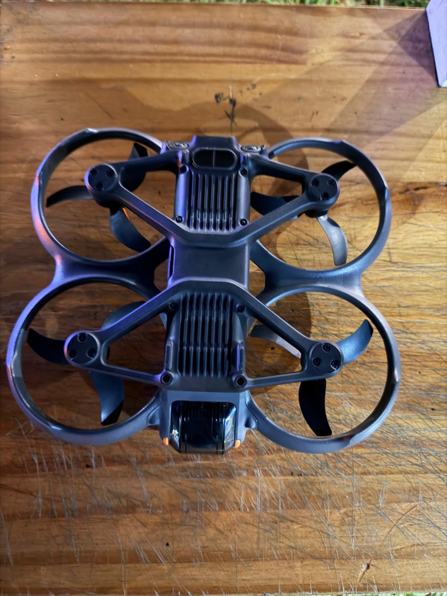 La <a href="/PoliciaCiudadBA/">Policía de la Ciudad</a> realizó un control y secuestró autos y motos que realizaban picadas ilegales en la avenida General Paz que eran grabadas con un dron y subidas a las redes sociales.