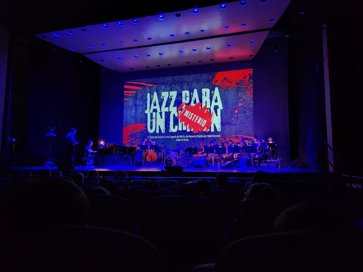 ClaretLarraona's tweet image. El alumnado de 5.º ha acudido al Auditorio de Barañáin para disfrutar del concierto Jazz para un crimen.
Una big band,un escenario nocturno, una misteriosa desaparición y muchas preguntas por resolver… todo envuelto en el mejor jazz.
Gracias @FundBaluarte @auditorio_bara