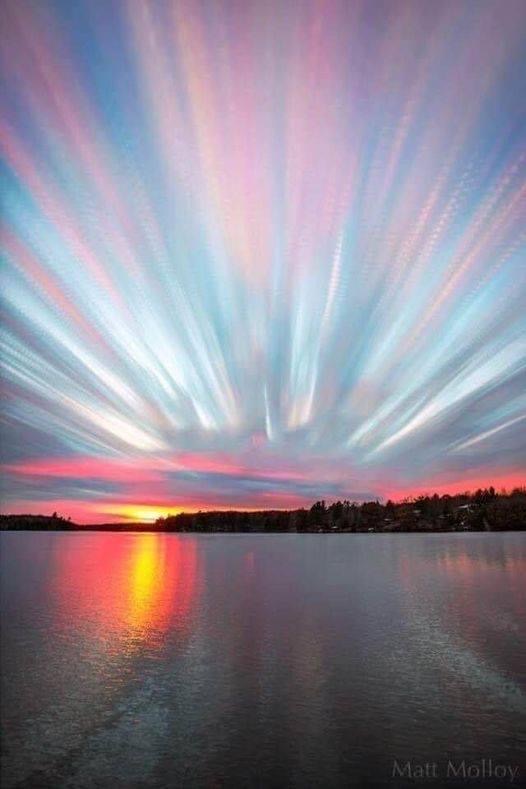 KBLDestinations's tweet image. SUNRISE MARKET REPORT 2-3-26

Nasdaq 100 leads premarket gains on AI strength and US-India trade optimism as traders monitor JOLTS data and sector moves

Nasdaq 100 futures rise about 0.4%, outpacing modest gains in SPY and IWM, while DIA trades slightly lower

AI and chip stocks…