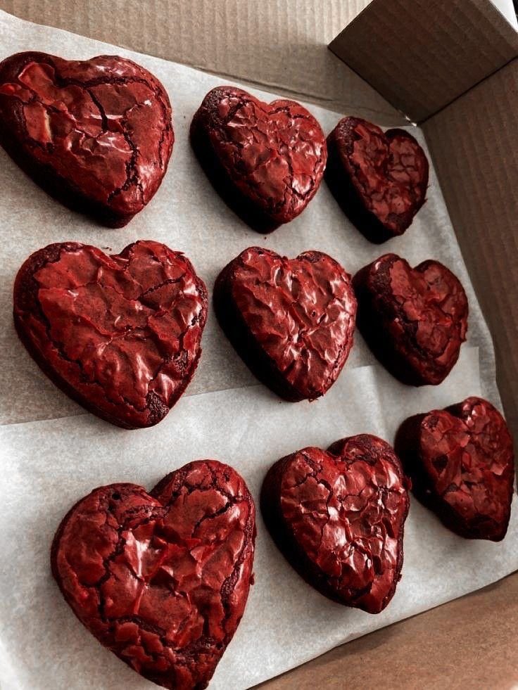 sweetxdessert's tweet image. Heart shaped red velvet brownies