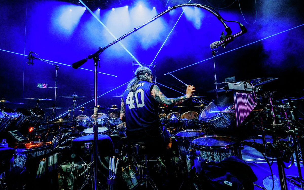 ドリーム・シアター ドバイ公演の模様が到着！】 1月27日のドバイ公演