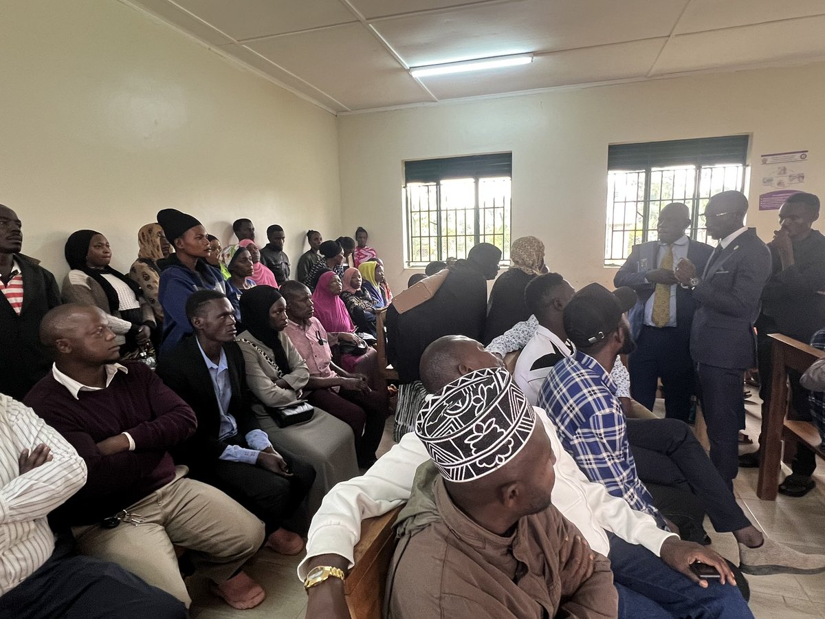 ug_lawsociety's tweet image. BUTAMBALA: Our #RapidResponse team—Advocates @Robert_Jurua, @Awe_creature, and @orobo_ronald—is already on the ground, preparing sureties’ documents to secure bail for the 25 detainees arrested on January 15.

#BangTheTable #BackOnTrack #RNBVision2060