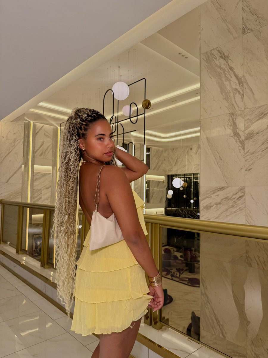 vanessagachie's tweet photo. Looking Good in 💛 https://t.co/uL7IjfUeJy