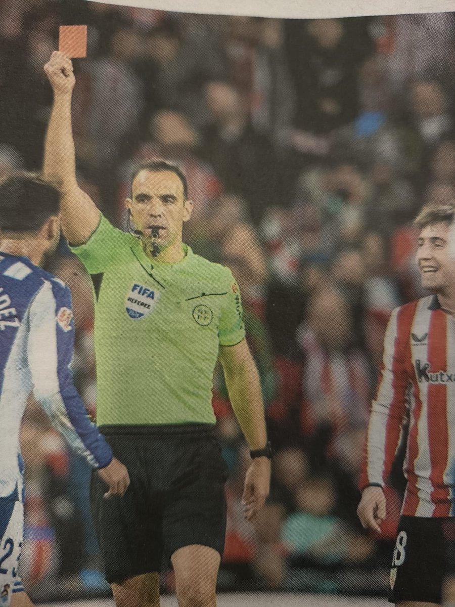 InashioReal's tweet image. Aquí se aprecia la cara sonriente del intensito repartidor con su protector...