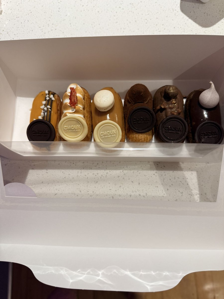 We have the nicest neighbours. 
Got a thank you for all the helping out we do.