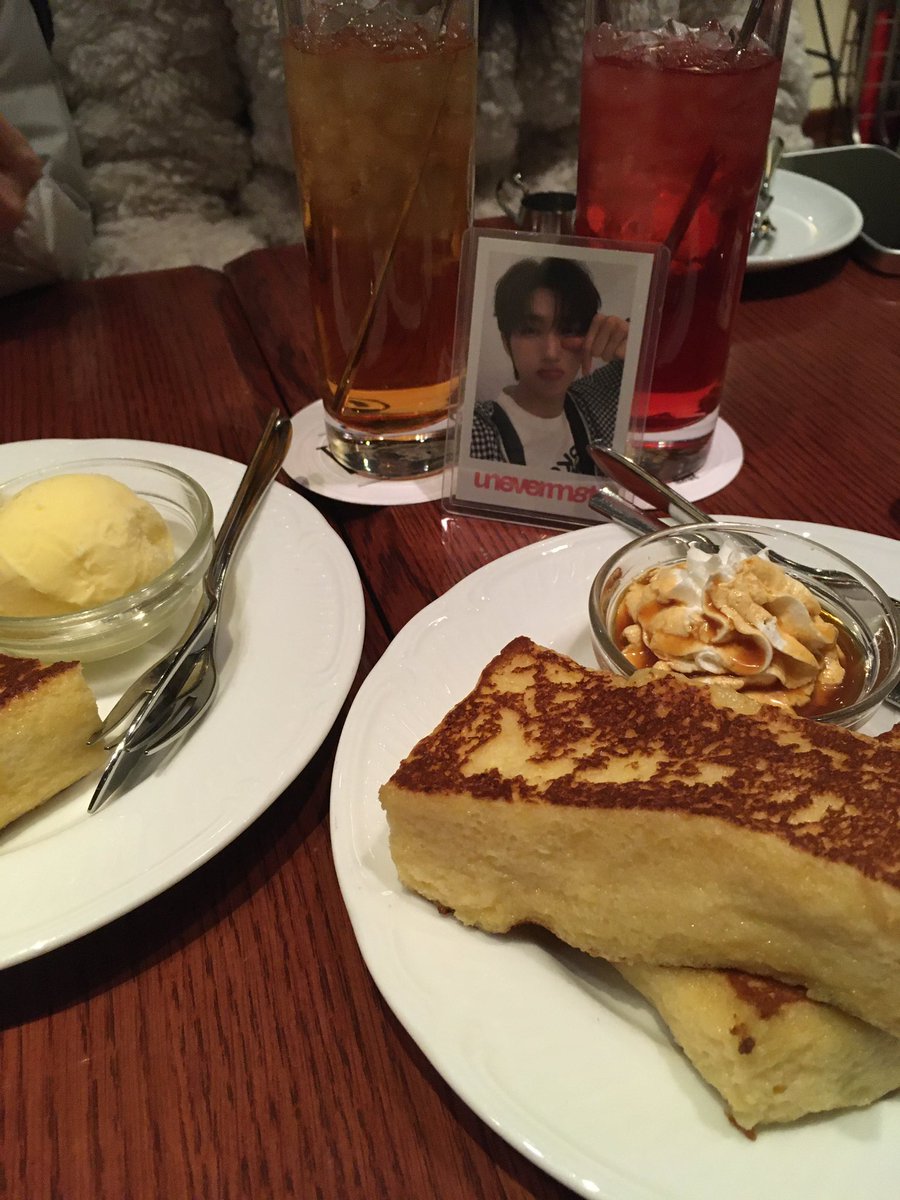 히쥭 tweet media