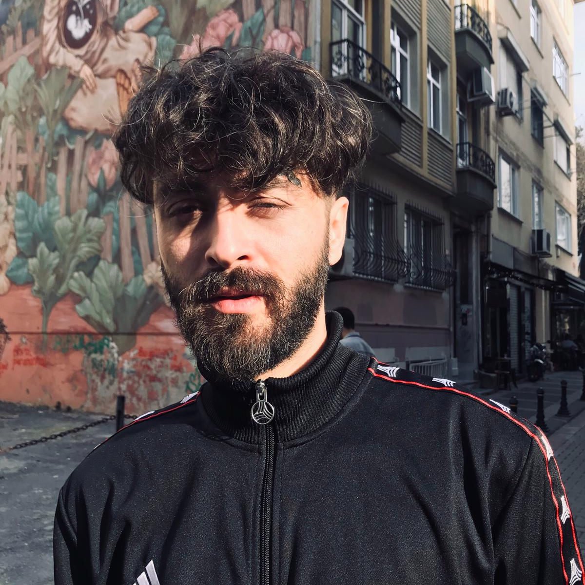 gundemio's tweet image. Şehinşah imaj yeniledi.