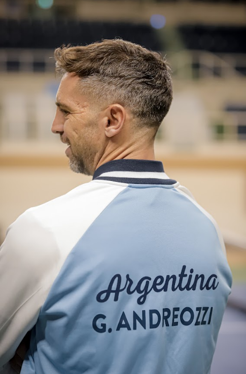 puppotenis's tweet photo. Qualifiers @CopaDavis ARG-KOR #Busan
Más imágenes de los entrenamientos en el Gijang Gymnasium. Thiago #Tirante Marco #Trungelliti Guido #Andreozzi Federico #Gómez Juan Pablo #Ficovich con
@javifranatenis y @schwank10 (capitán y sub).
📷 Prensa @AATenis https://t.co/y58q4YlWfA