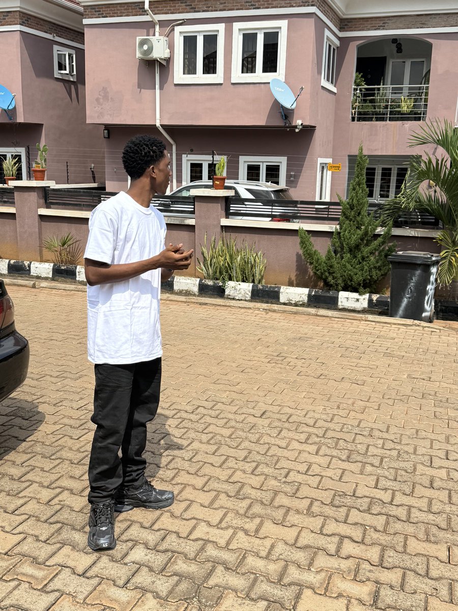 vichobby's tweet image. I believe in reincarnation 😎