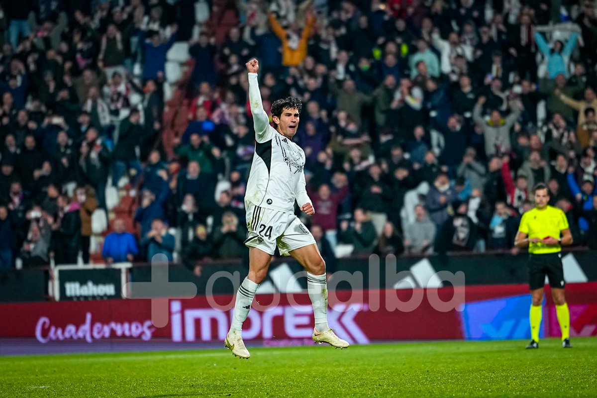 riazorazoo's tweet photo. El mundo del fútbol será testigo.

Vamos @AlbaceteBPSAD, vamos campeón https://t.co/zgfJrG0tza