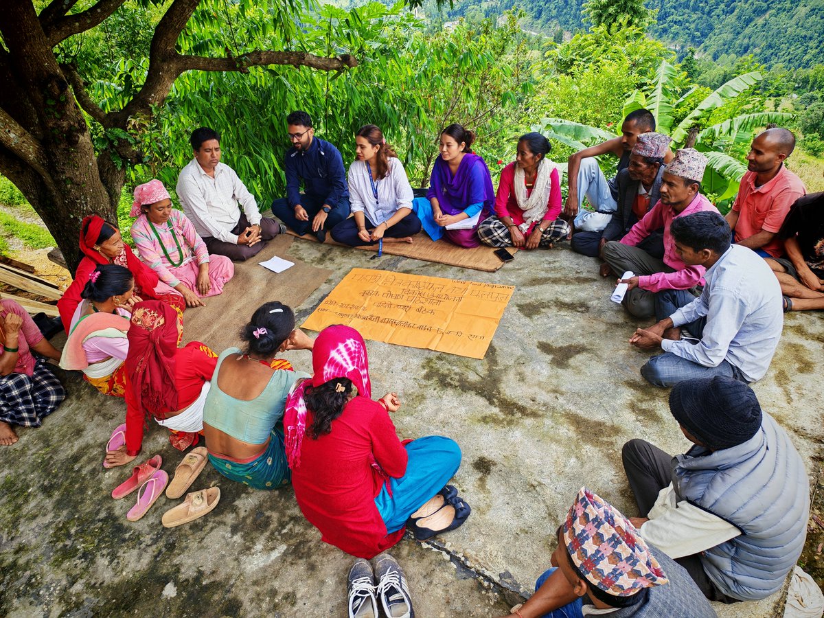 WFP_Nepal's tweet photo. 𝐄𝐦𝐩𝐨𝐰𝐞𝐫𝐢𝐧𝐠 𝐅𝐚𝐫𝐦𝐞𝐫𝐬 𝐭𝐡𝐫𝐨𝐮𝐠𝐡 𝐍𝐮𝐭𝐫𝐢𝐭𝐢𝐨𝐧 𝐒𝐜𝐡𝐨𝐨𝐥 

👩🏽‍🌾4⃣2⃣2⃣5⃣smallholder farmers (75% women)
🌾Across 1⃣6⃣9⃣ Farmer Nutrition School

🌱Learning climate-smart &amp; nutrition-sensitive farming practices to fight food insecurity.

Thanks @GAFSPfund🙌 https://t.co/PDRwLNGJ7s