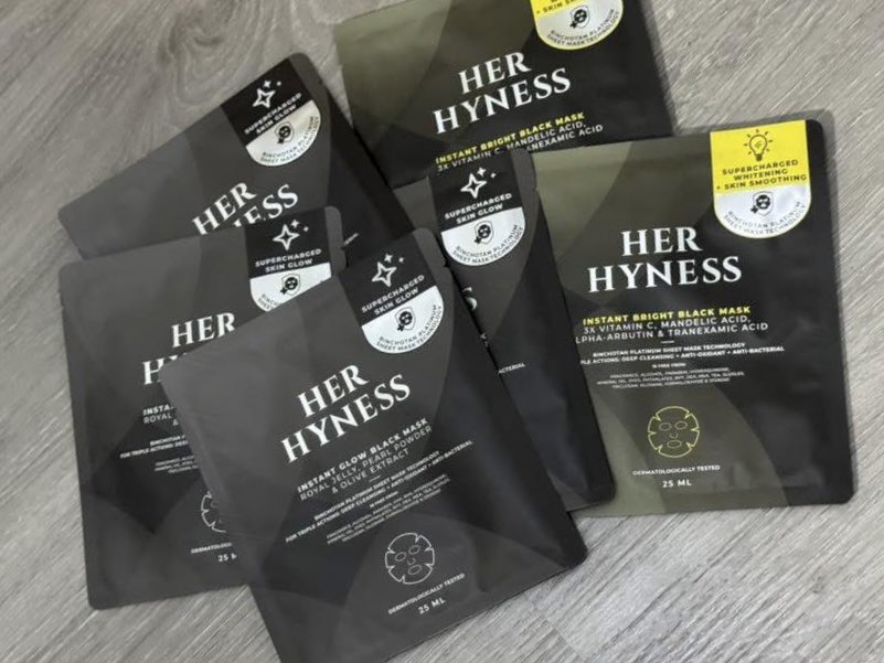 ชอบ Her Hyness ทุกสี แต่ใจยกให้ Black Mask🖤
มาส์ก 40 นาที ผิวใสโกลว์ทันที รอยสิวดูเบาลง
กู้ผิวก่อนออกงานได้เลย