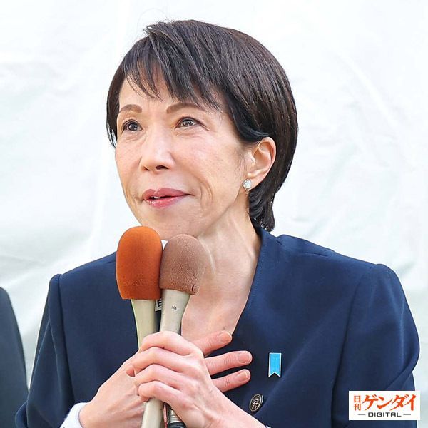 【巻頭特集】初の女性首相ということもあり多くの有権者は高市早苗という政治家の人間性を誤解しているのかもしれないが、本性は政権維持のために手段を選ばない稀代のワル。このまま大手メディアの予想通りの展開になってしまえば、この国はオシマイ 。nikkan-gendai.com/?p=news_detail… #日刊ゲンダイDIGITAL