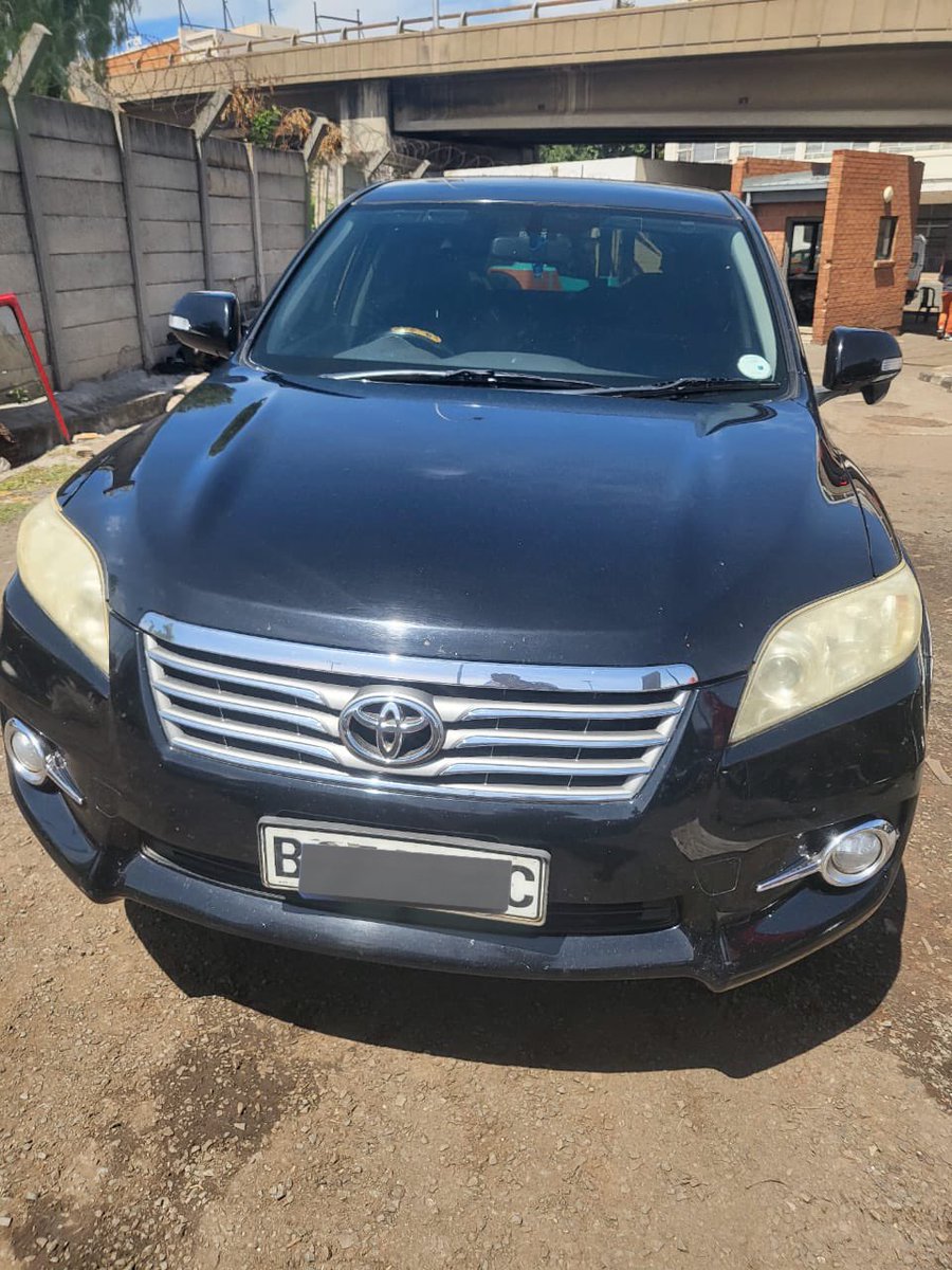 ♦️HAPPENING NOW♦️

JMPD is actively enforcing compliance by stopping and inspecting vehicles with suspicious number plates. Non-compliant vehicles are being removed from the road as part of decisive action to curb lawlessness and protect public safety.

#BuyaMthethoManjeNamhlanje