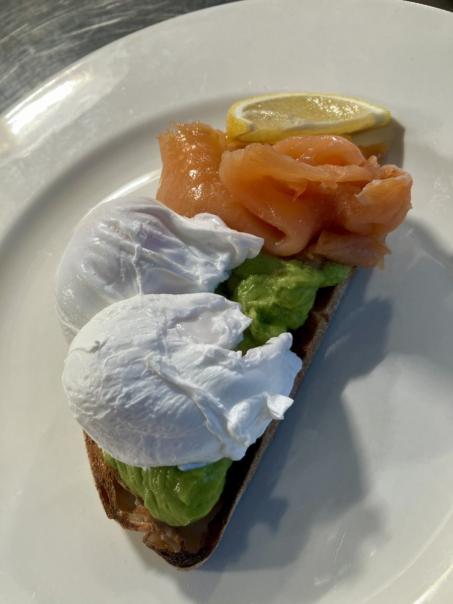 karen thompson tweet media